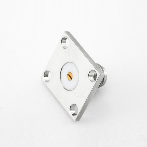 焊接, 4孔法兰/焊板,铜, 镀镍, 标准, 50Ω产品特点:高性能电子连接器